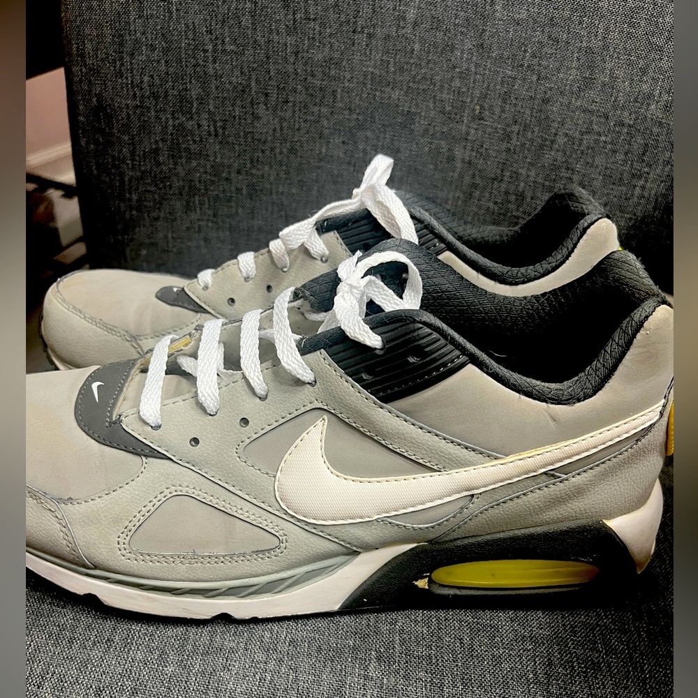 Nike Air Max IVO - Men's 11.5
